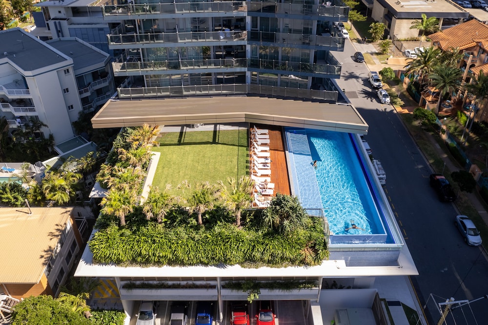 ULTIQA Signature at Broadbeach 5/50