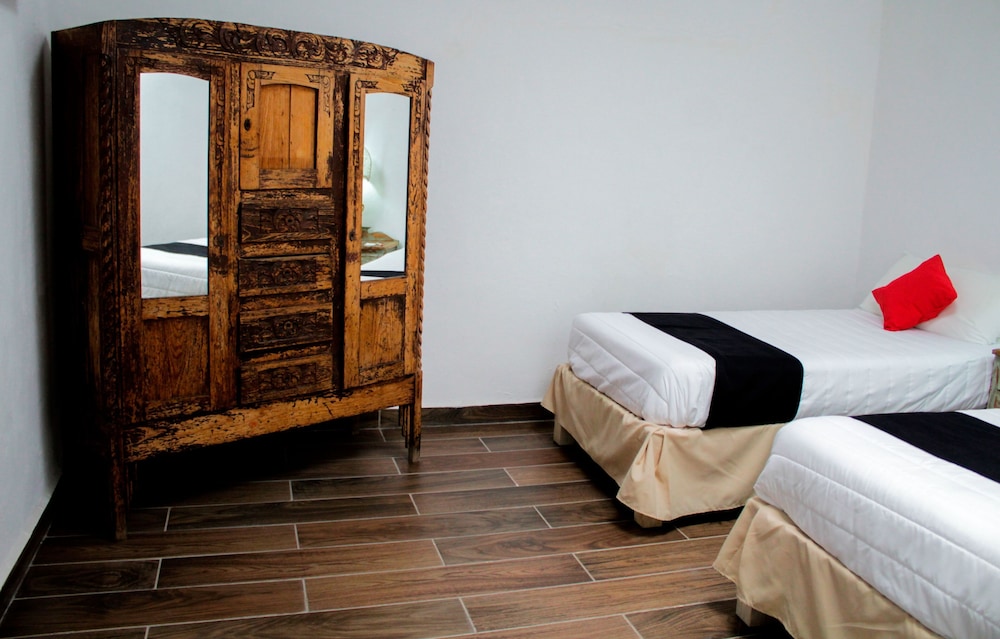 STANDARD, TWIN BEDS