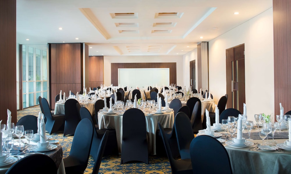 Best Western Premier La Grande Hotel 42/44