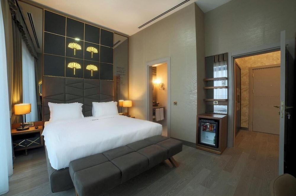 Suite, Queen Bed