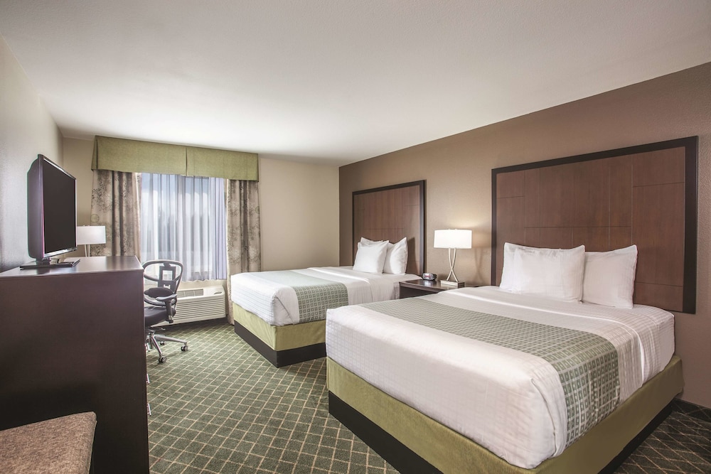 La Quinta Inn & Suites by Wyndham Portland Airport 16/43