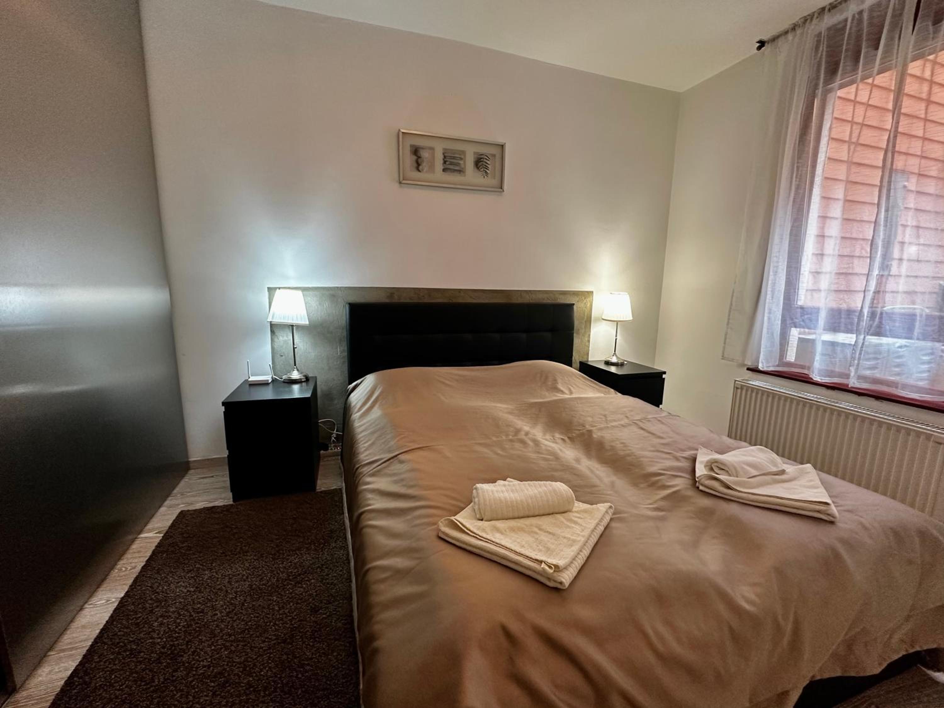 King Apartments 6/50
