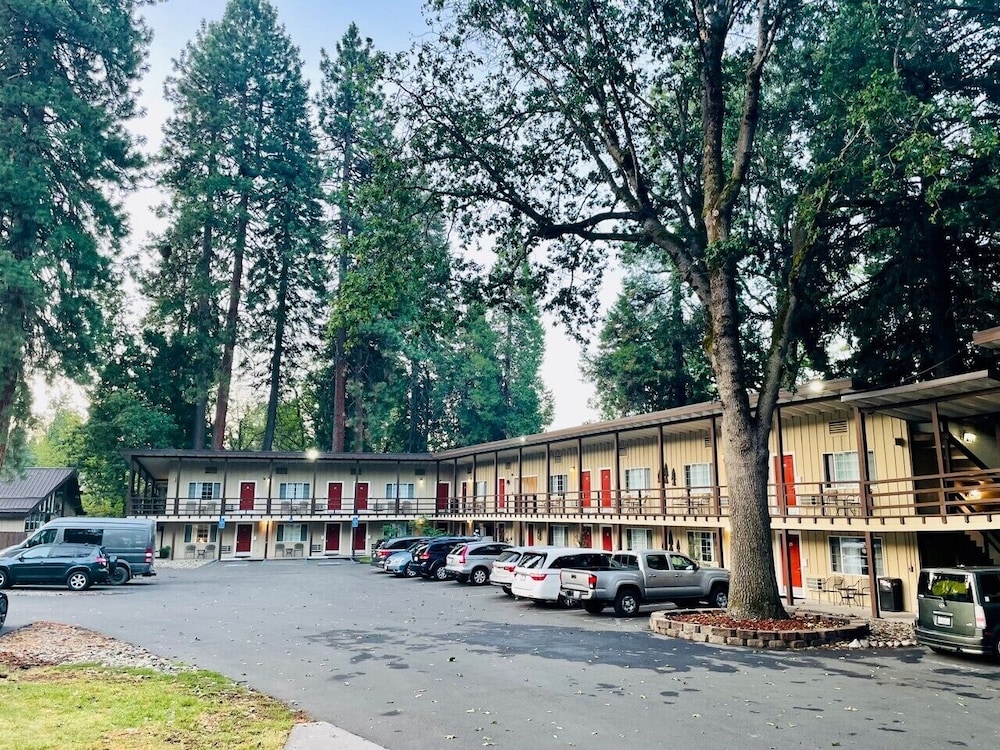 Shasta Inn 42/46