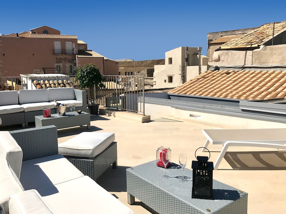 Re Federico Boutique Hotel 38/50