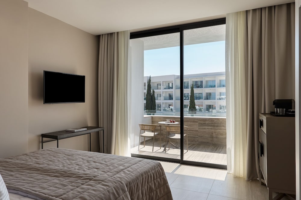 Swim Up, Deluxe, Double Bed, Sofa, Adult Only, High Floor