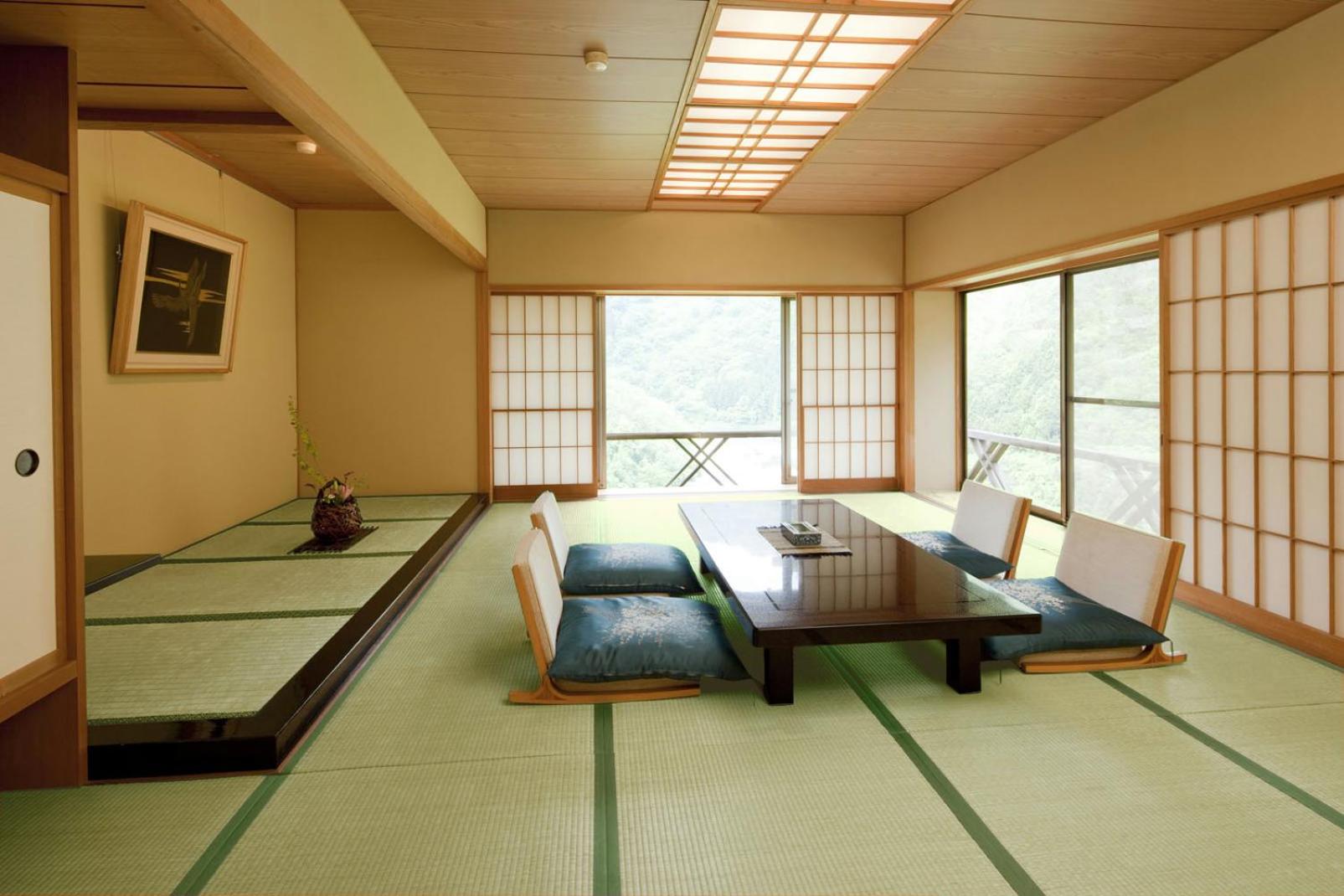 Japanese, Deluxe, Valley View