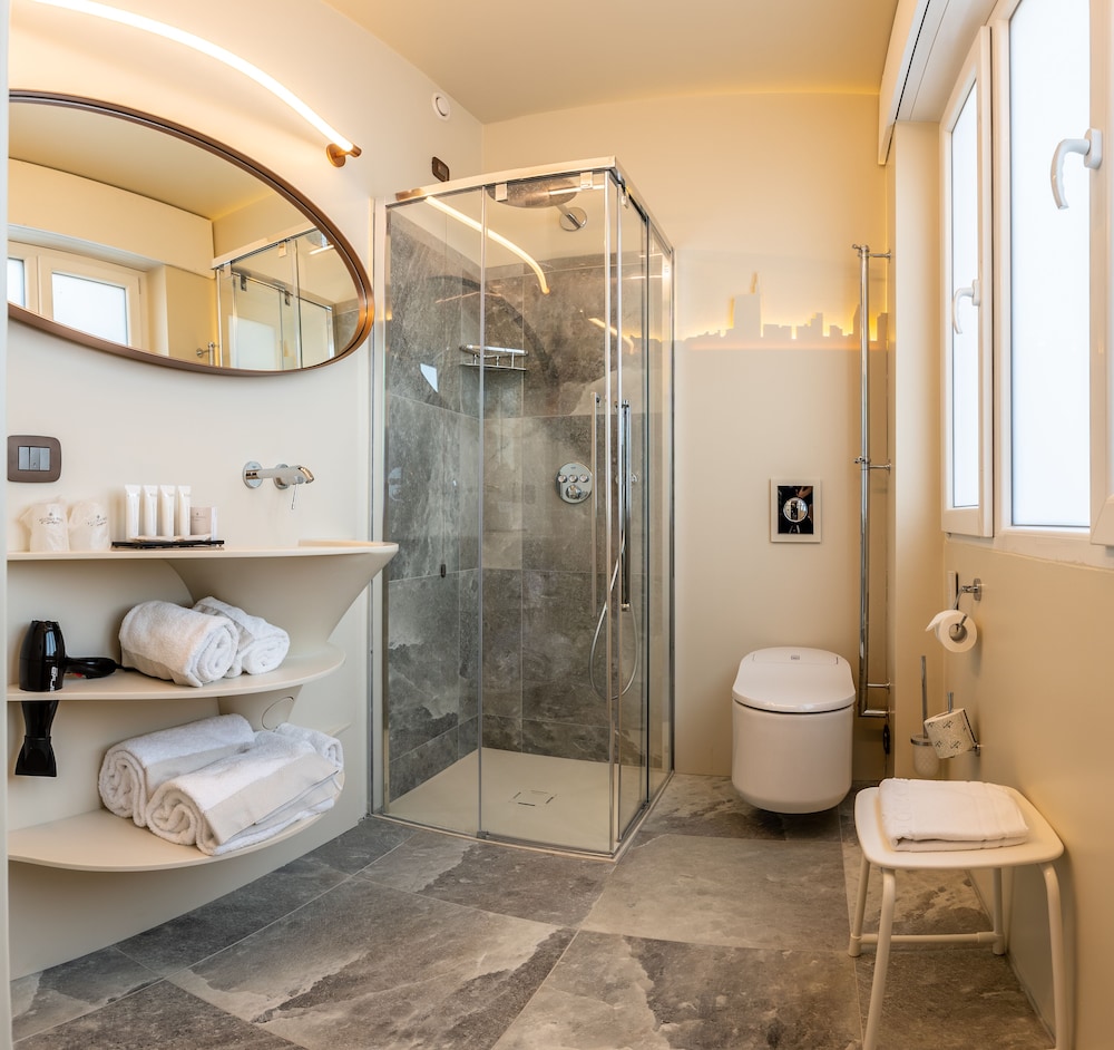 Ariston Hotel Milan 67/68