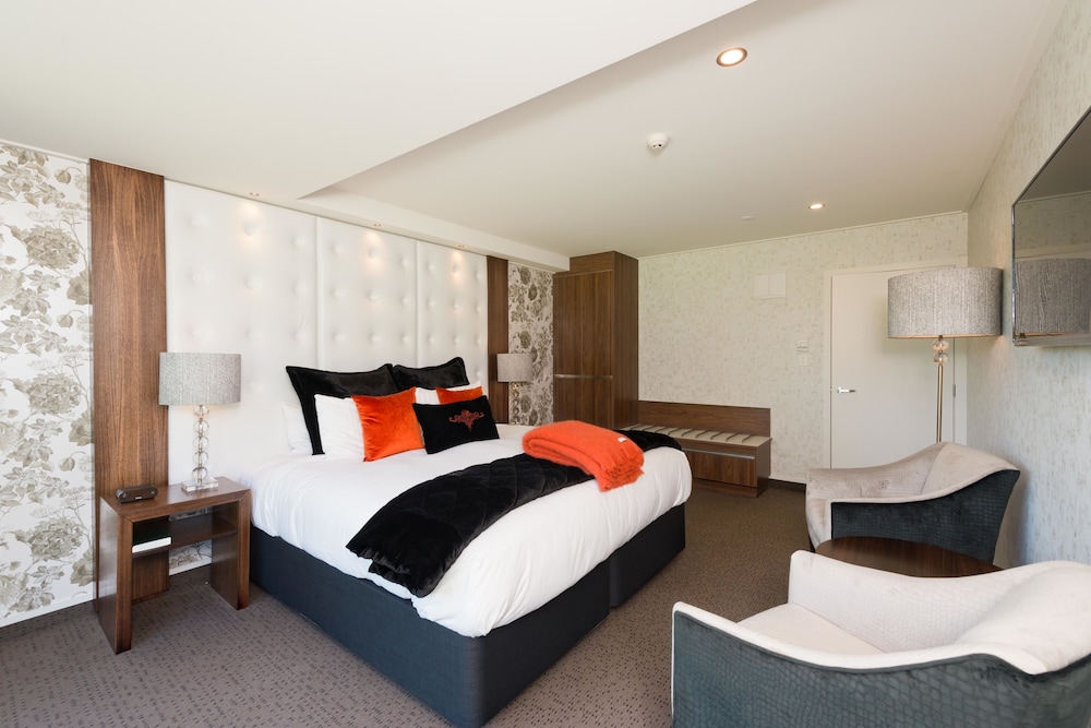 Croydon Lodge Hotel 16/40