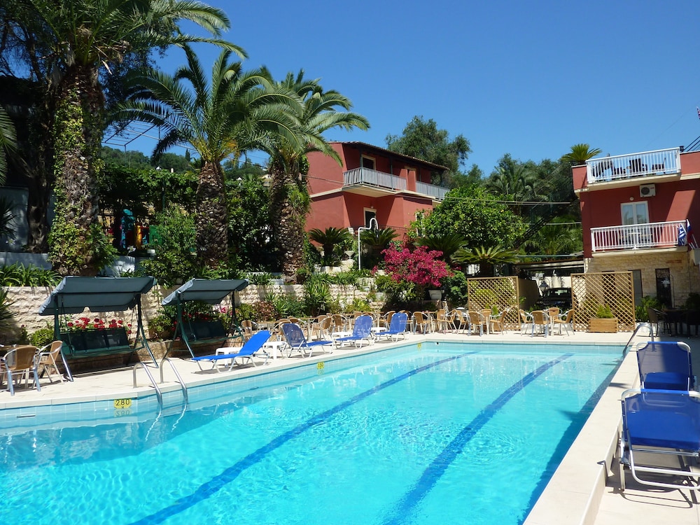 Oasis Hotel 40/50
