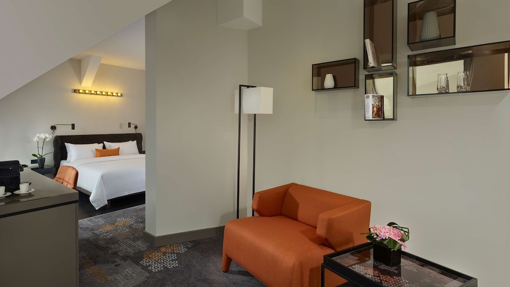 PARK PLAZA NUREMBERG 39/71