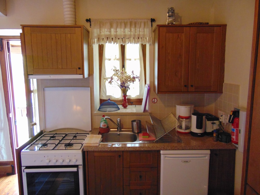 Charalambos Holiday Cottage 26/50