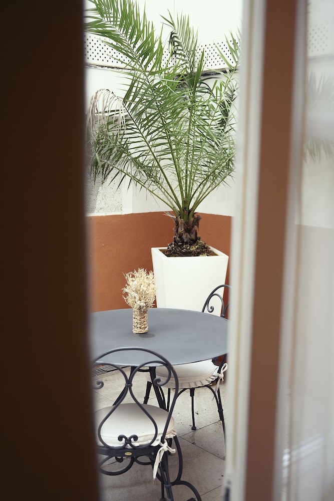 Boutique Hotel Cezanne 54/62