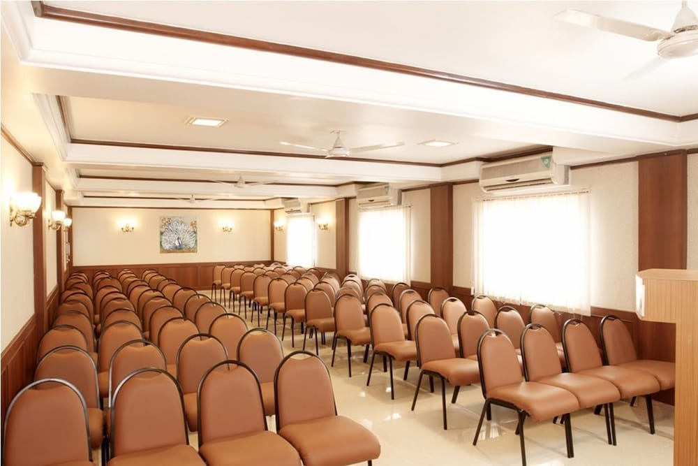 HOTEL NAHAR MANCHESTER INN 36/42