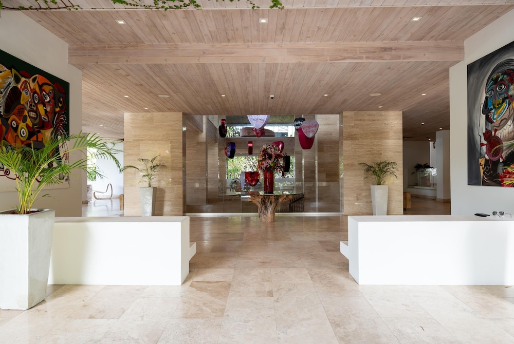 Hodges Bay Resort & Spa, an HQ Luxury Resort & Residences 6/67