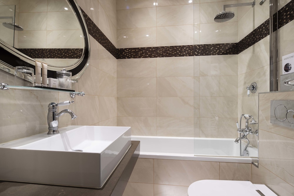 Hotel Spa de Latour Maubourg 65/70