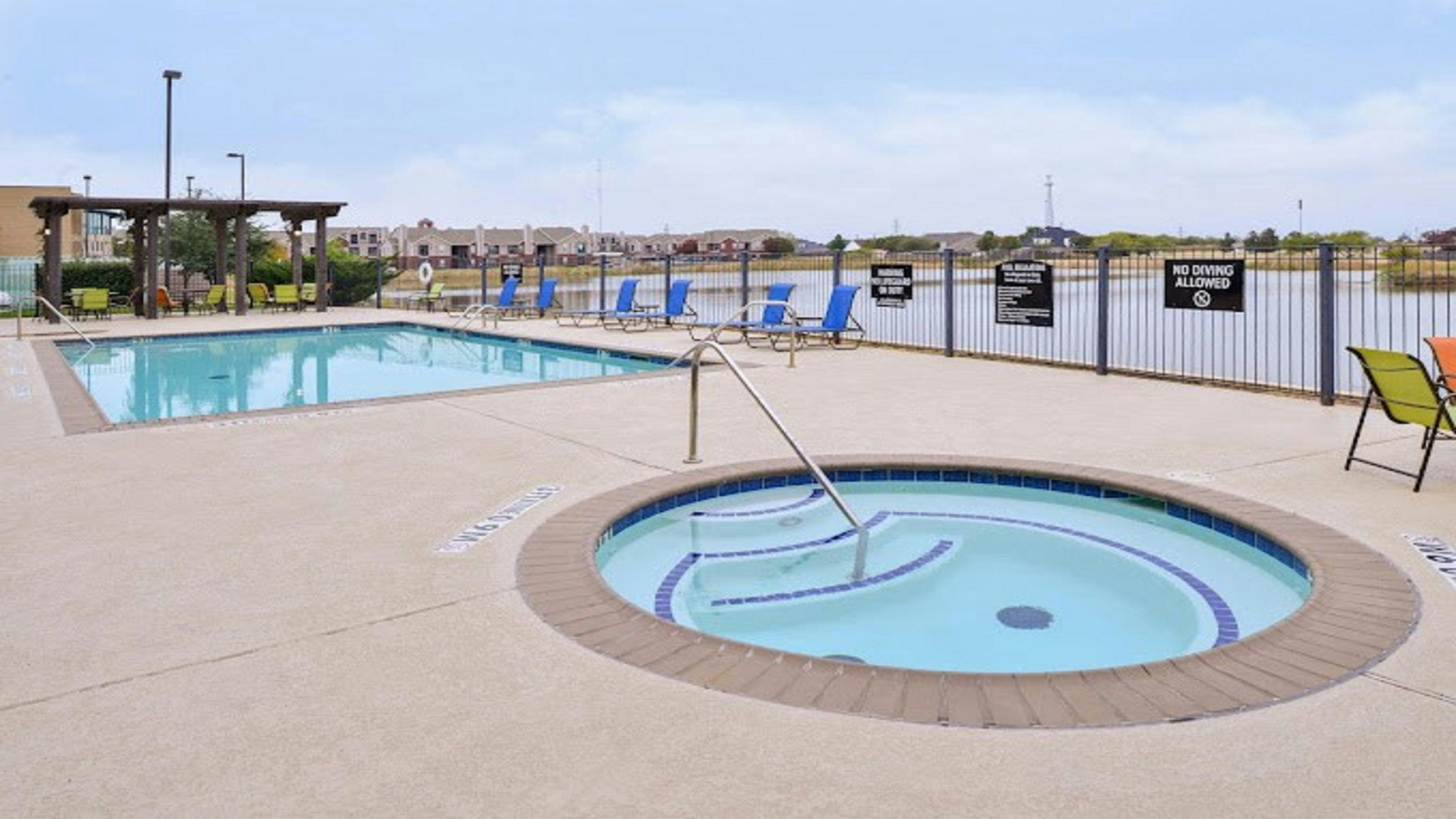 Holiday Inn Express Hotel & Suites Wichita Falls 37/52