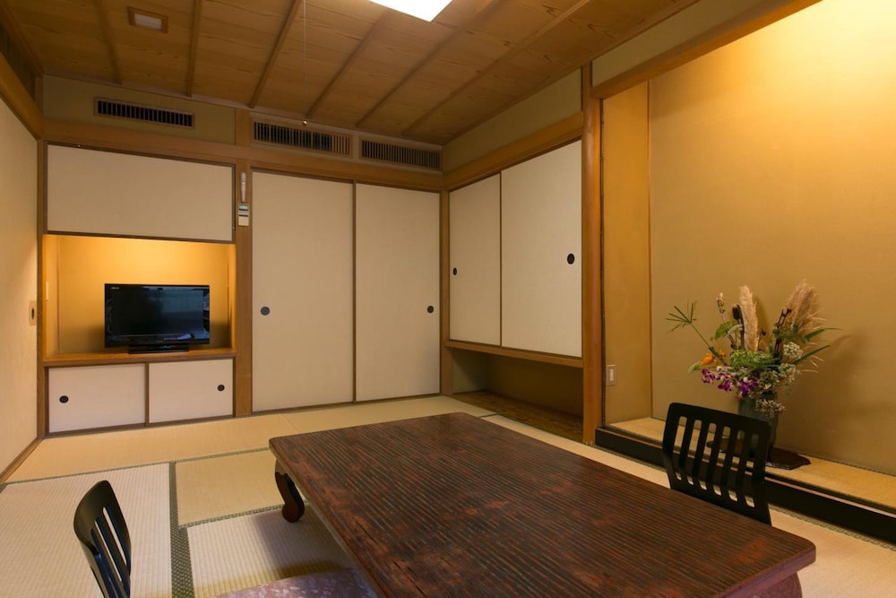 SHIKANOYU HOTEL 5/66