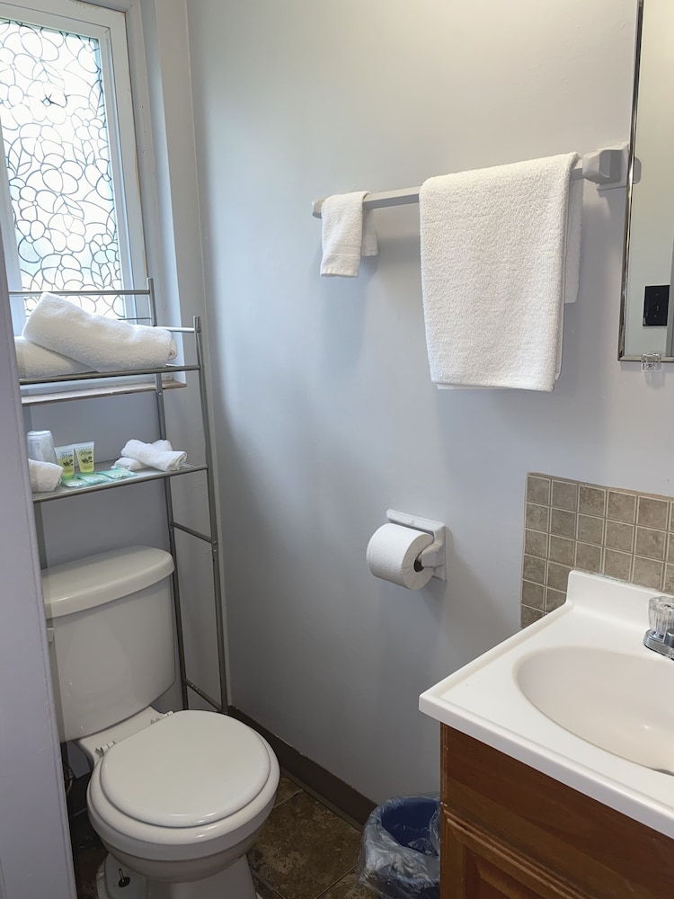 Swiss Cottage Inn 44/46