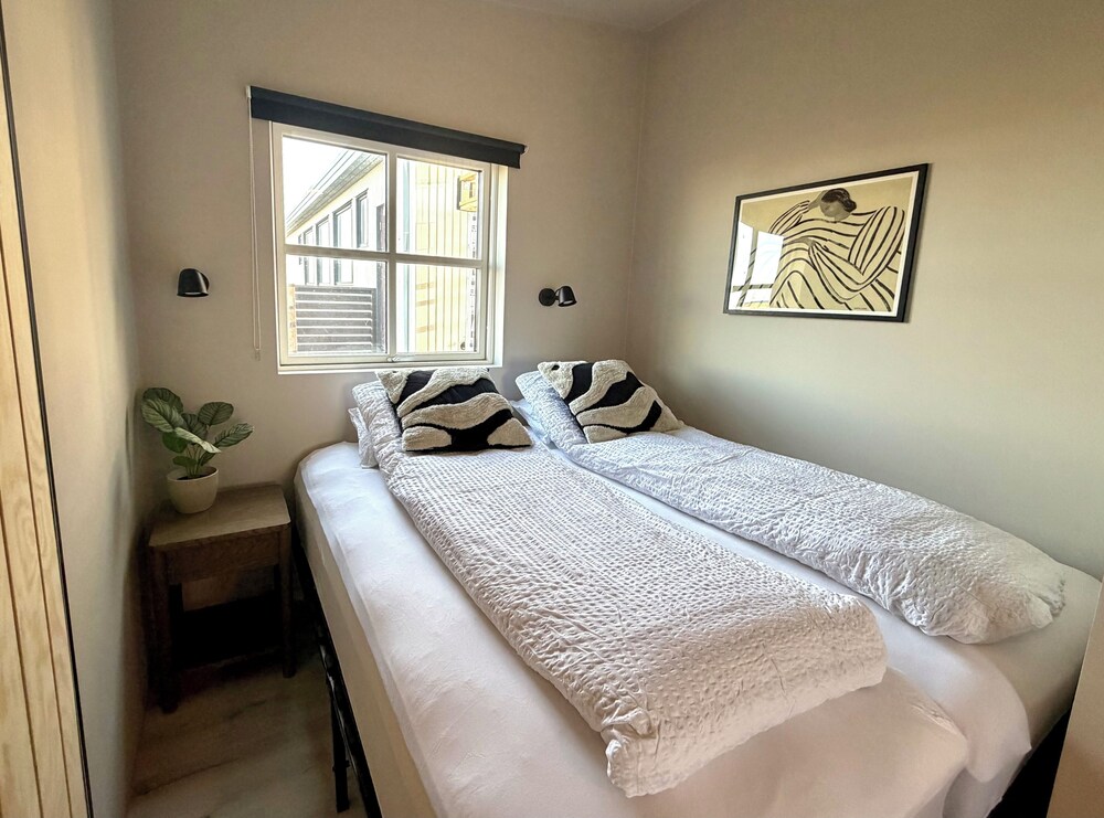 Gardur Apartments 12/65