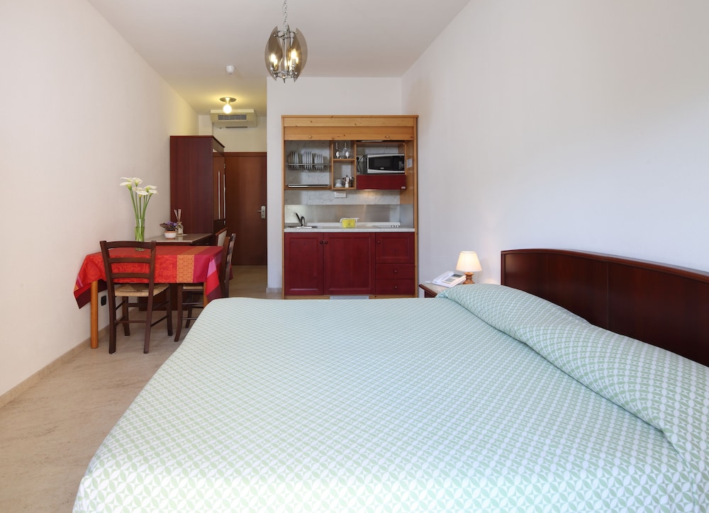 Residence Hotel Kriss 17/60