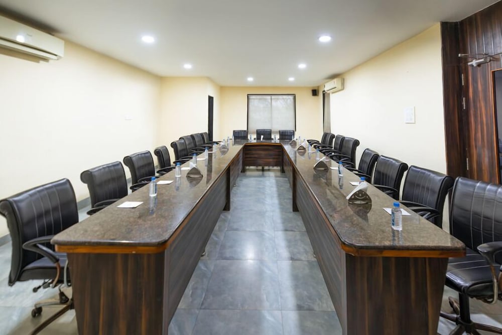 Hotel Sheetal International 44/52
