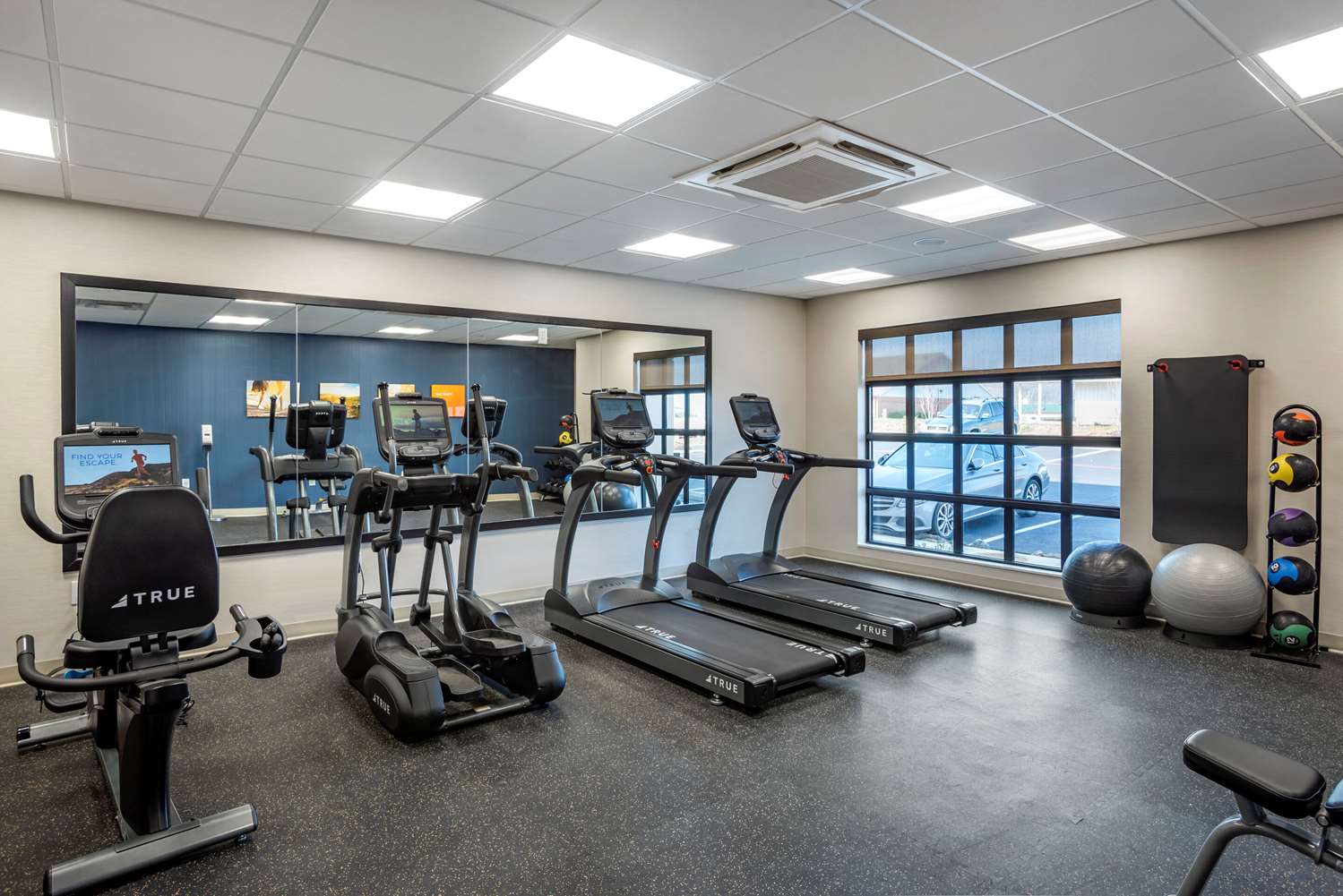 Comfort Inn & Suites Harrisonburg 7/15