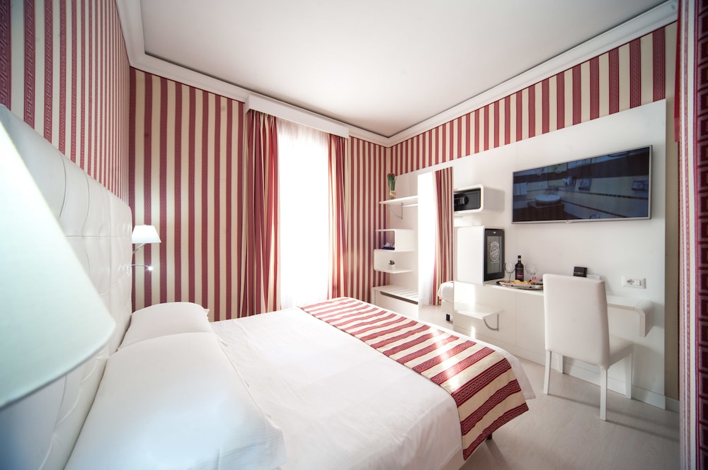 Relais Trevi 95 Boutique Hotel 34/74