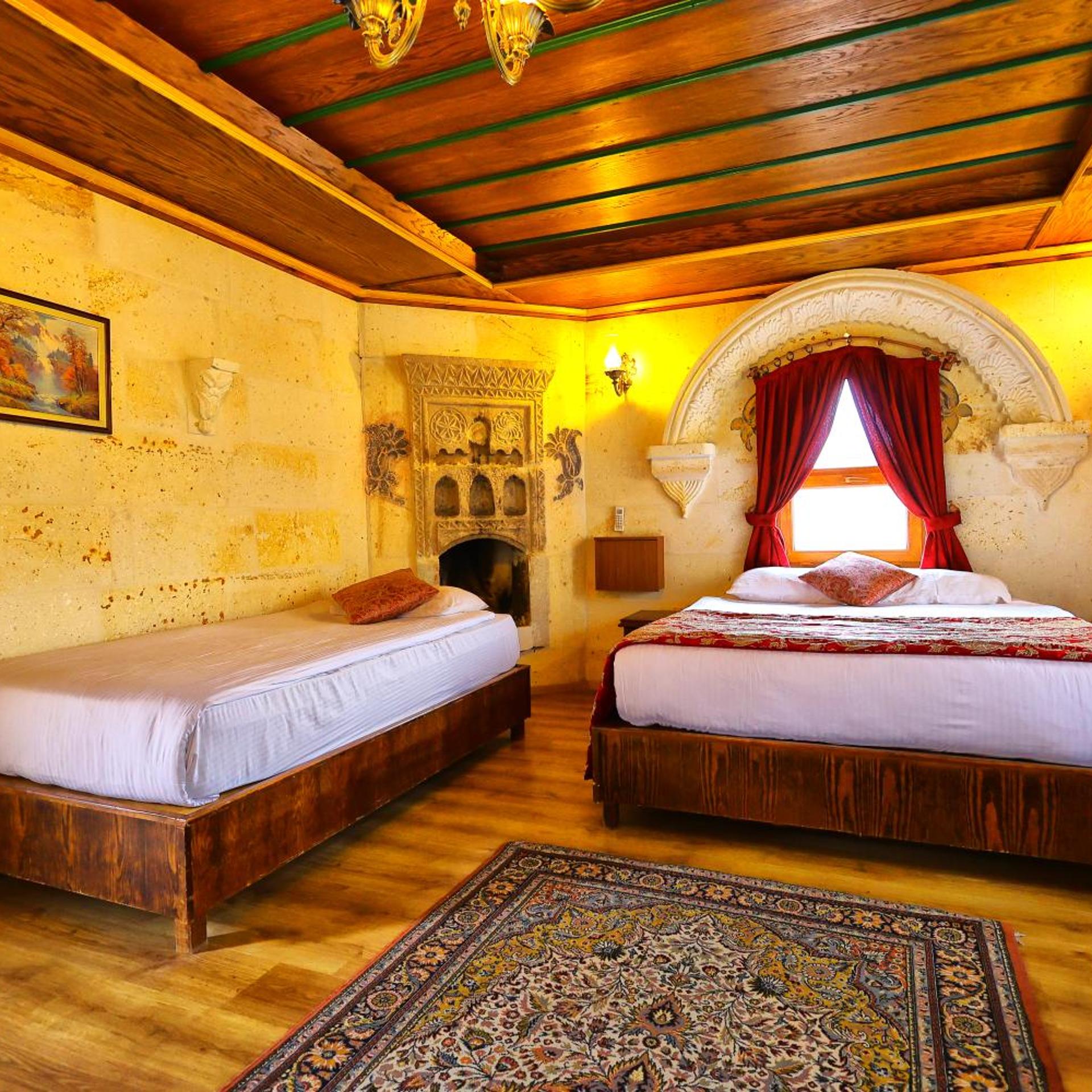 غرفة بسرير كينج بشرفة، Empire Cave Hotel 3/10