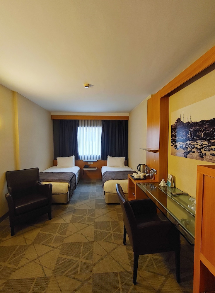 Point Hotel Taksim 42/68