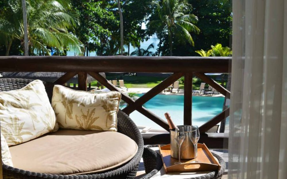 Iara Beach Hotel 8/60