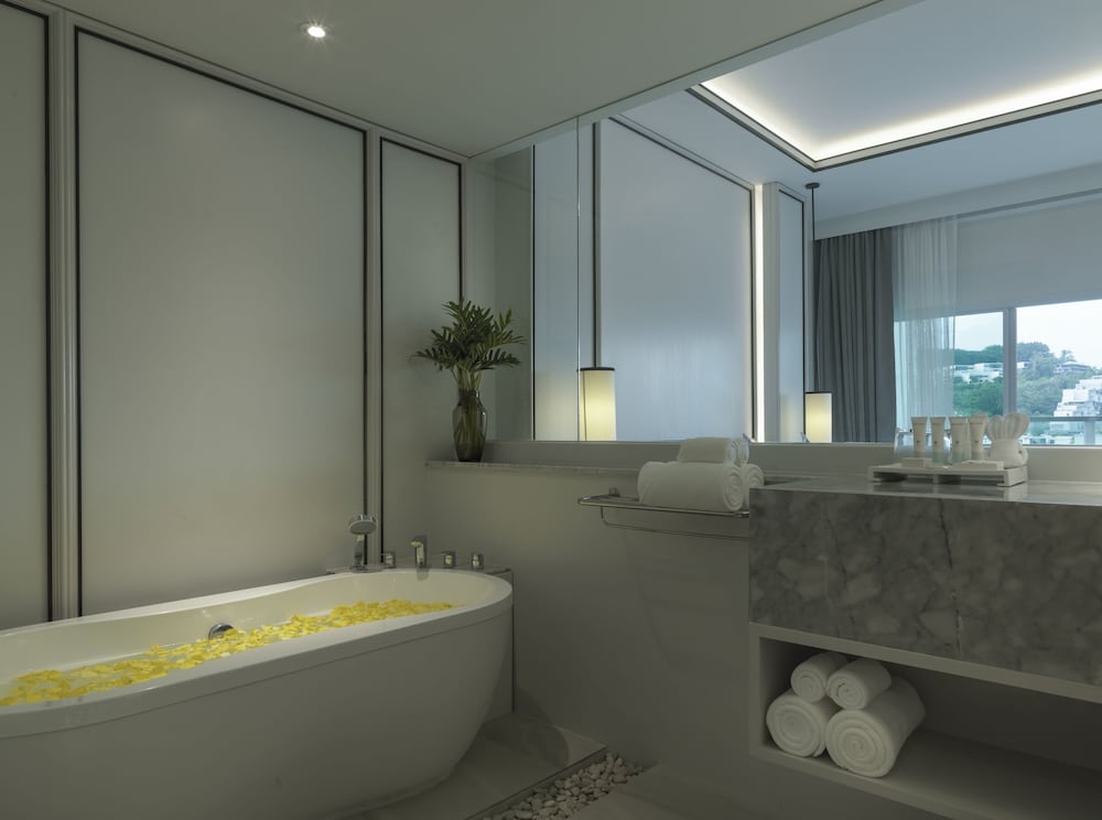 Chanalai Romantica Resort, Kata Beach - Adults Only 24/65