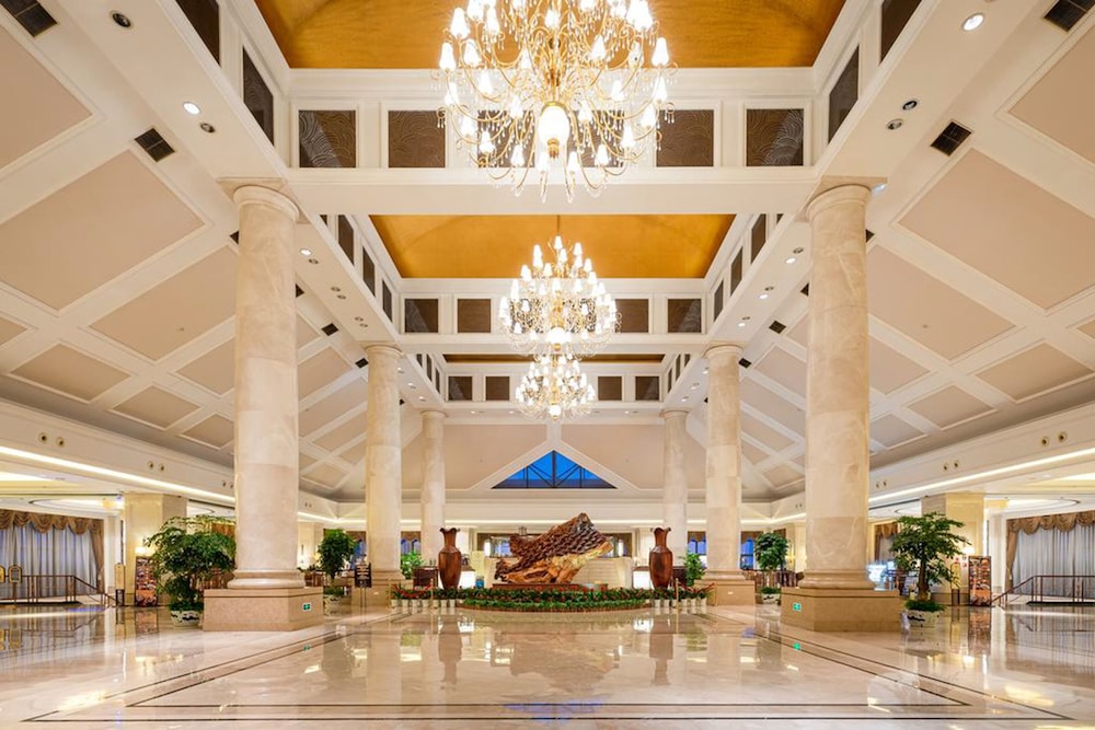 Yourworld International Conference Center 4/50