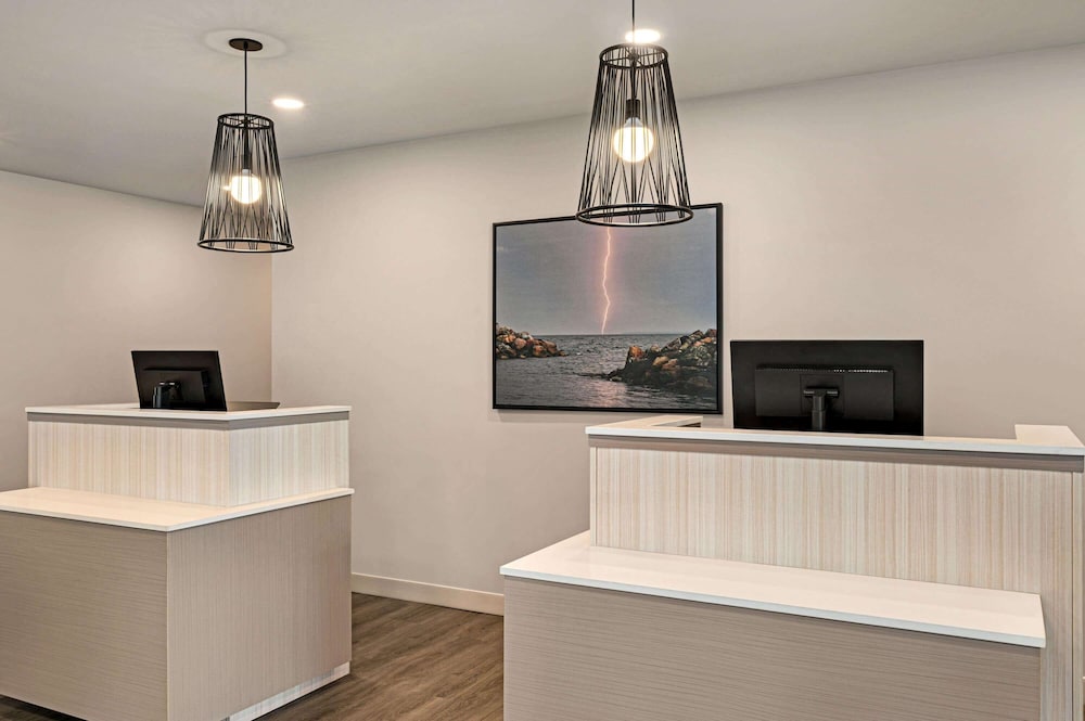 Microtel Inn and Suites by Wyndham Antigonish 18/21