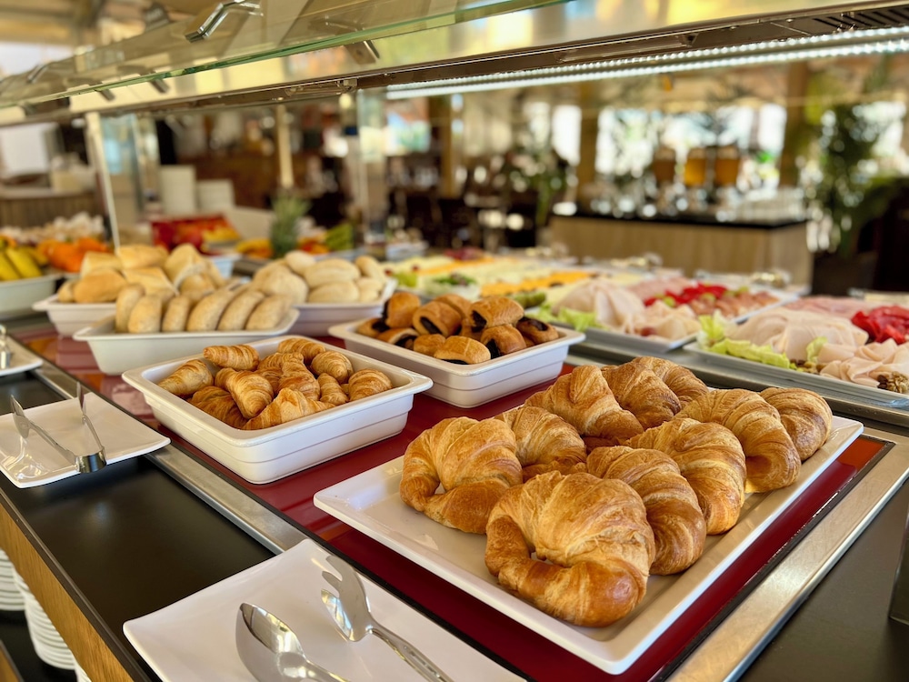 华美达酒店and套房酒店By温德姆酒店Costa Del Sol(Ramada Hotel and Suites By Wyndham Costa Del Sol) 图片3