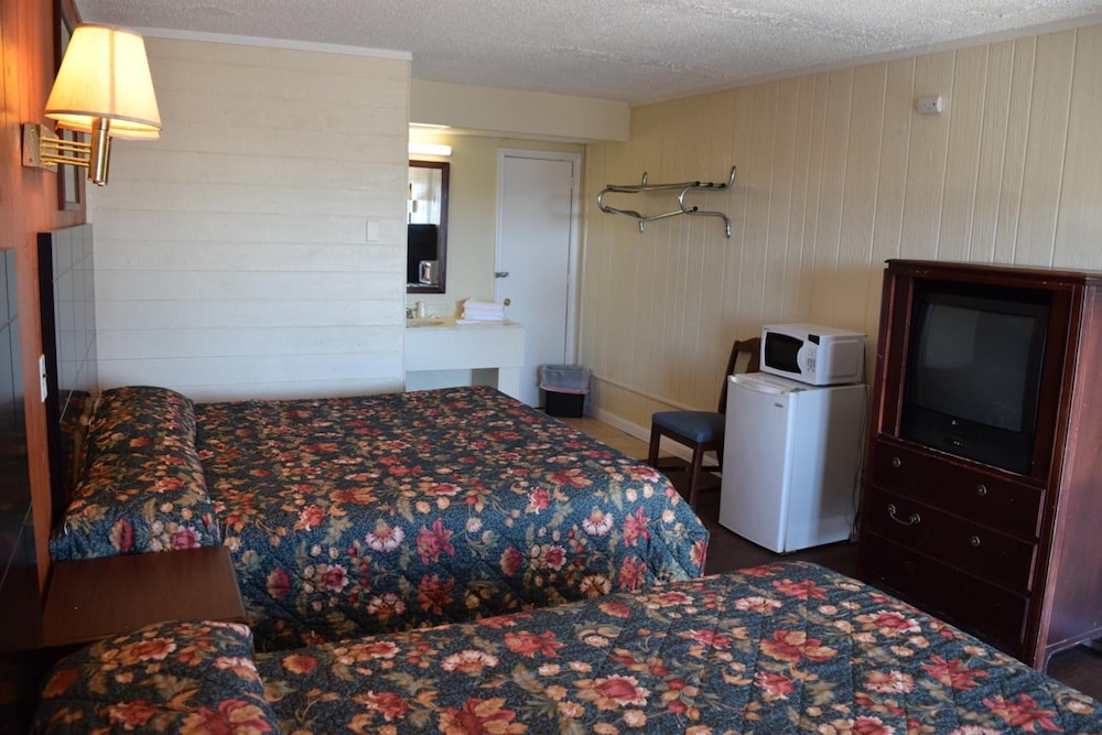 Dry Dock Motel 22/44