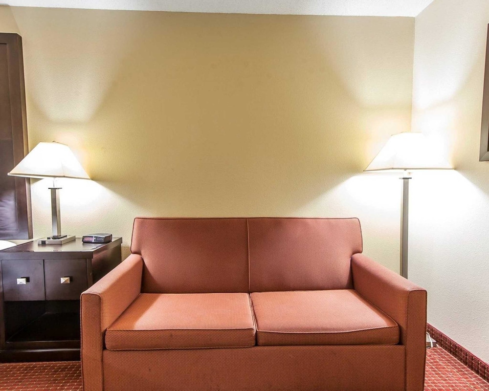 Quality Inn & Suites Portsmouth OH 23/32