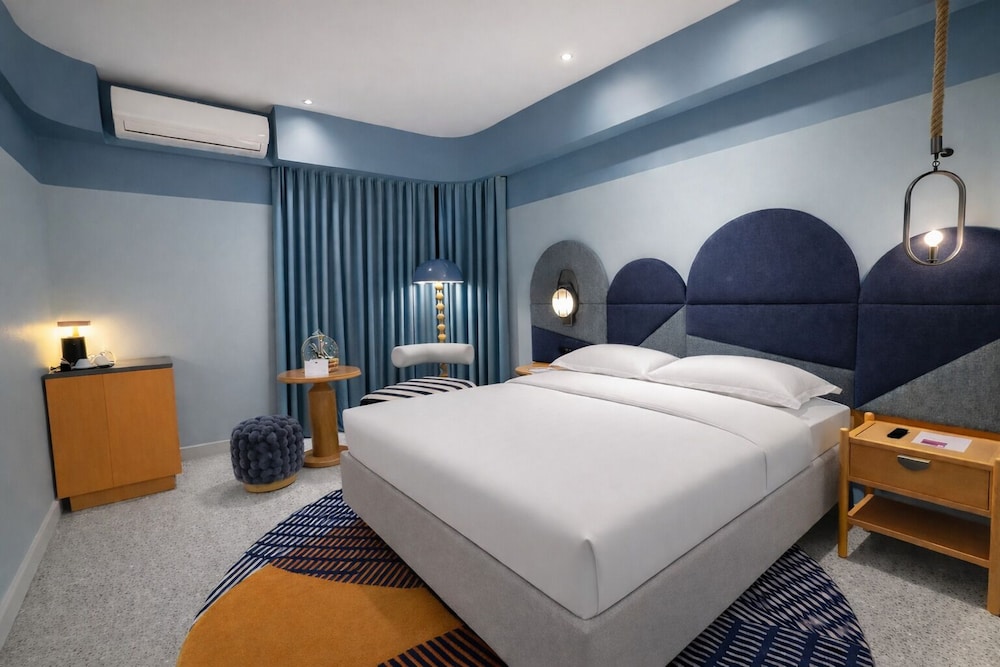 Ibis Styles Subic 16/48