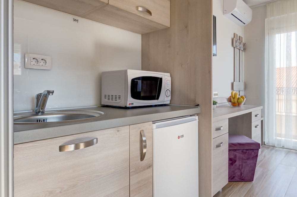Almare Apartments Budva 49/50