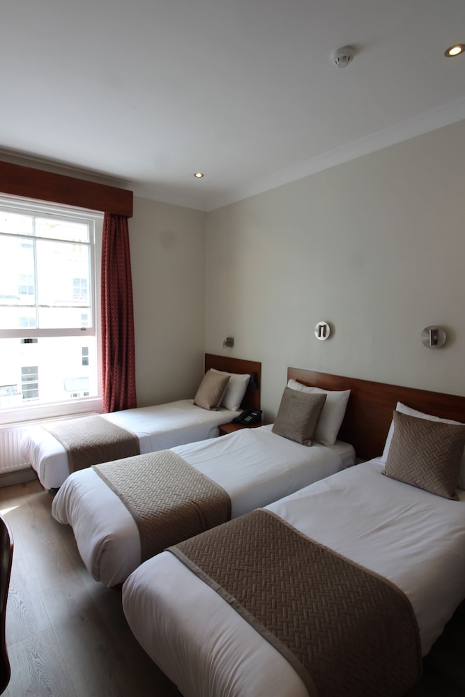 ROOM, TRIPLE