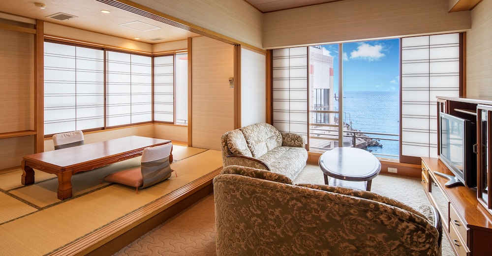Katsuura Hotel Mikazuki 35/70