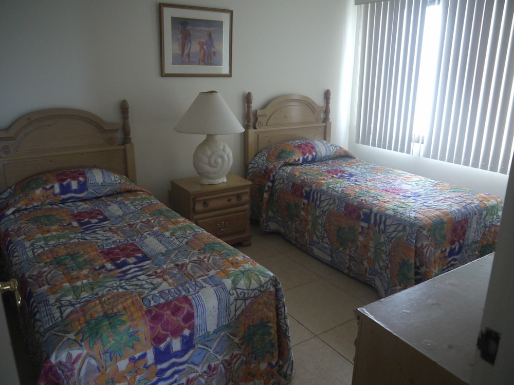 Aquarius Beach Tower 10/57