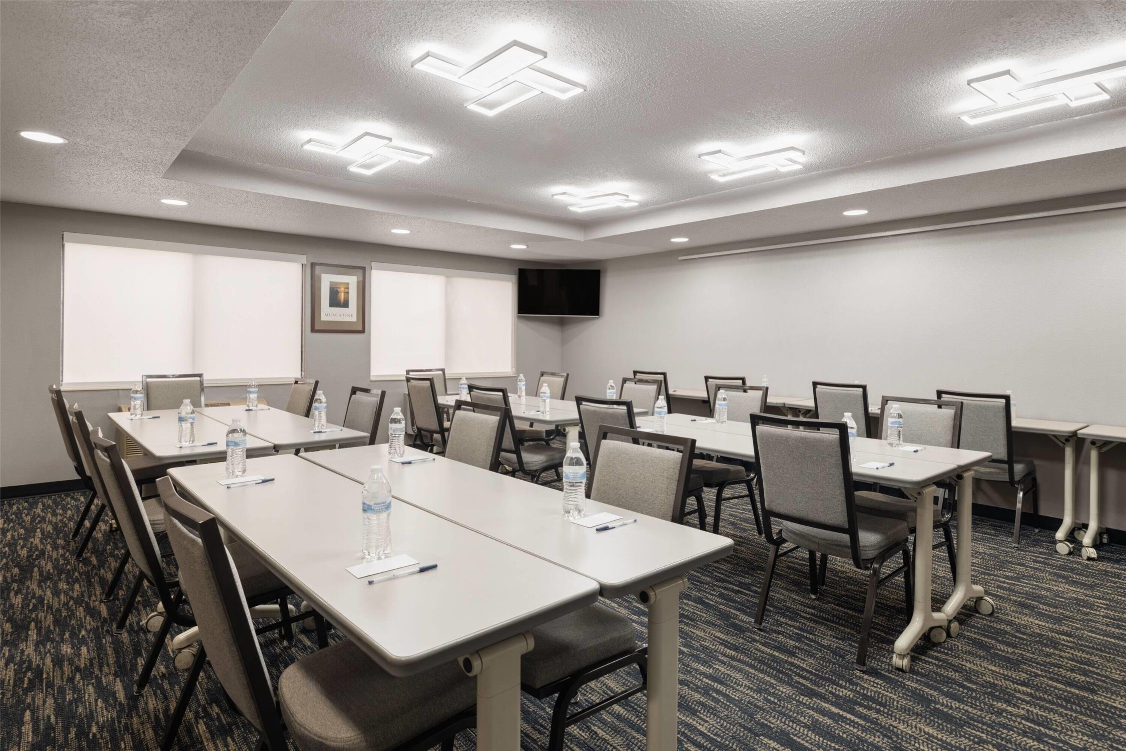 Americinn By Wyndham Muscatine 32/37