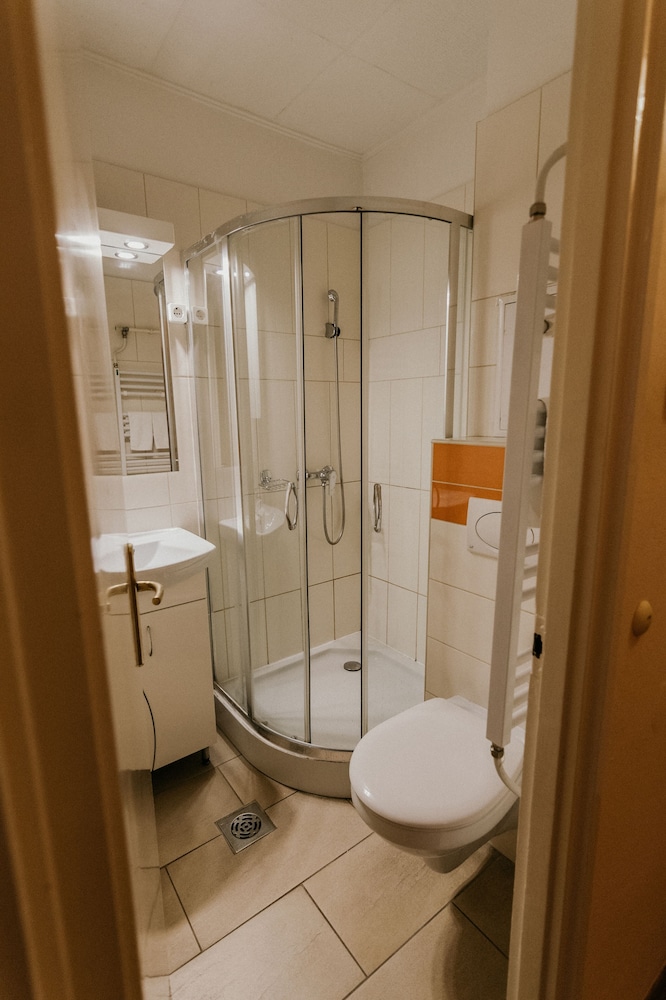 غرفة كلاسيكية مفردة بسرير فردي، Tisza Hotel 4/4