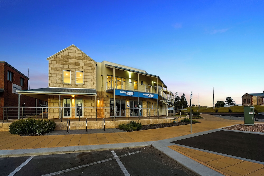 Robe Marina Accommodation 2/50