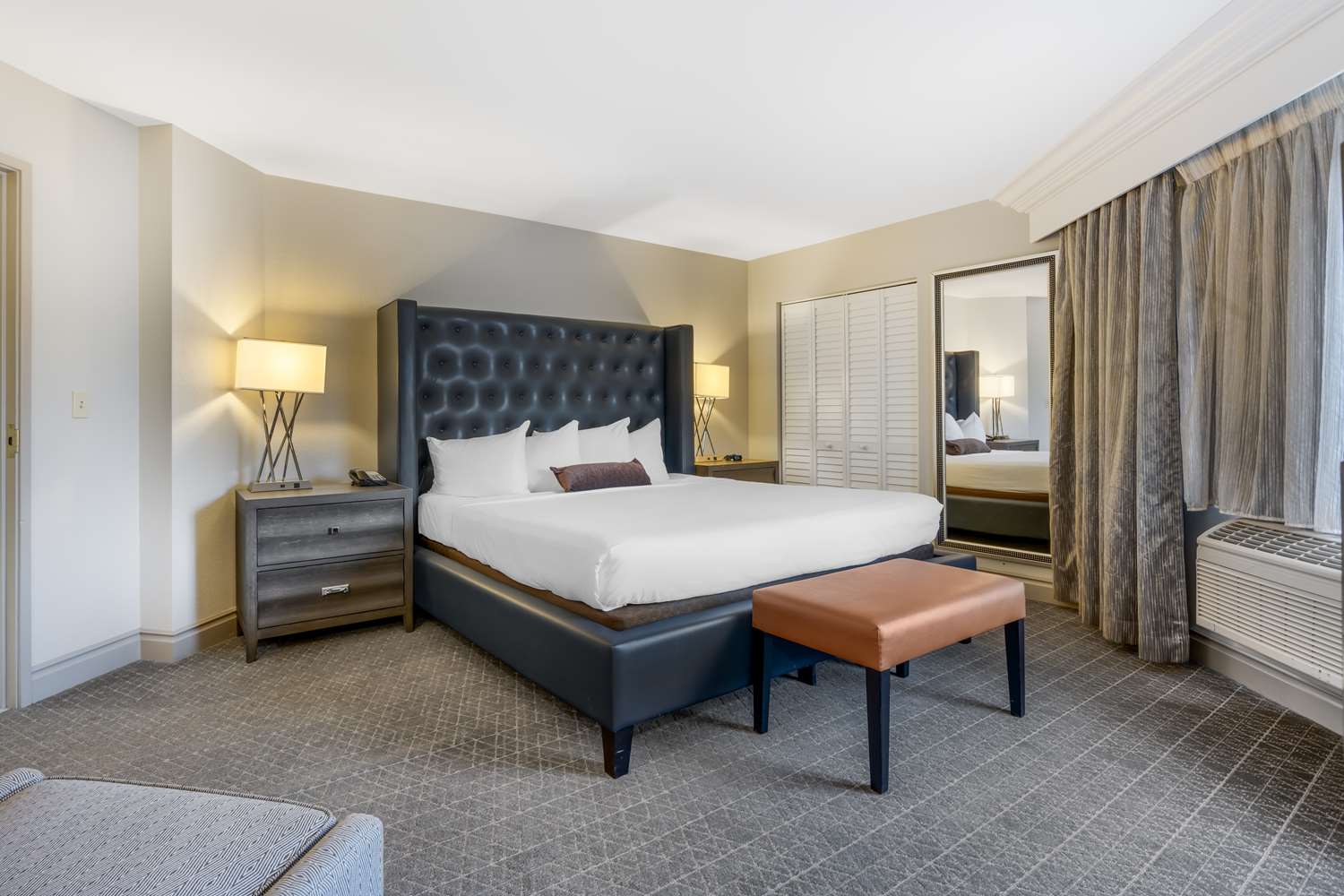 Suite, King Bed, Hot Tub, Balcony, North Tower