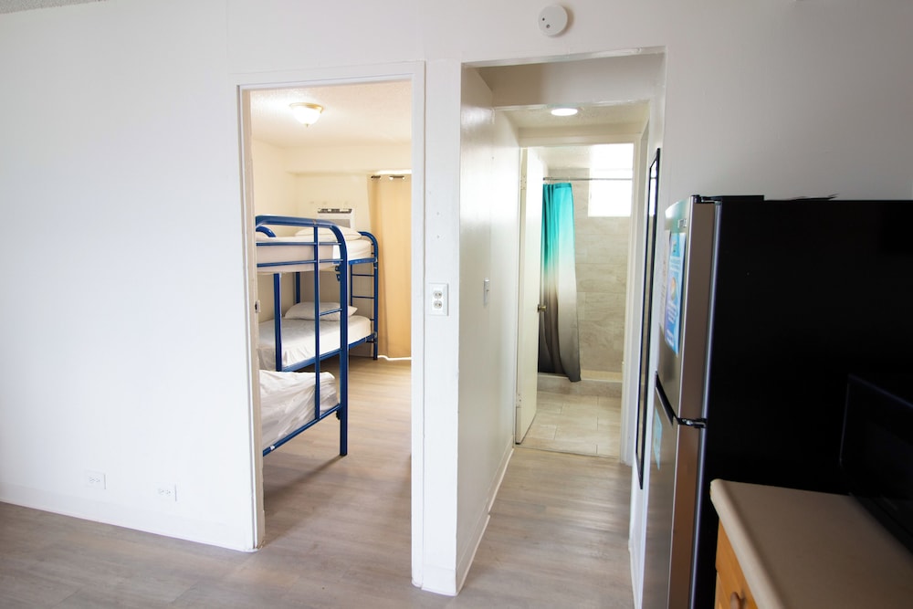 Waikiki Beachside Hostel 36/66
