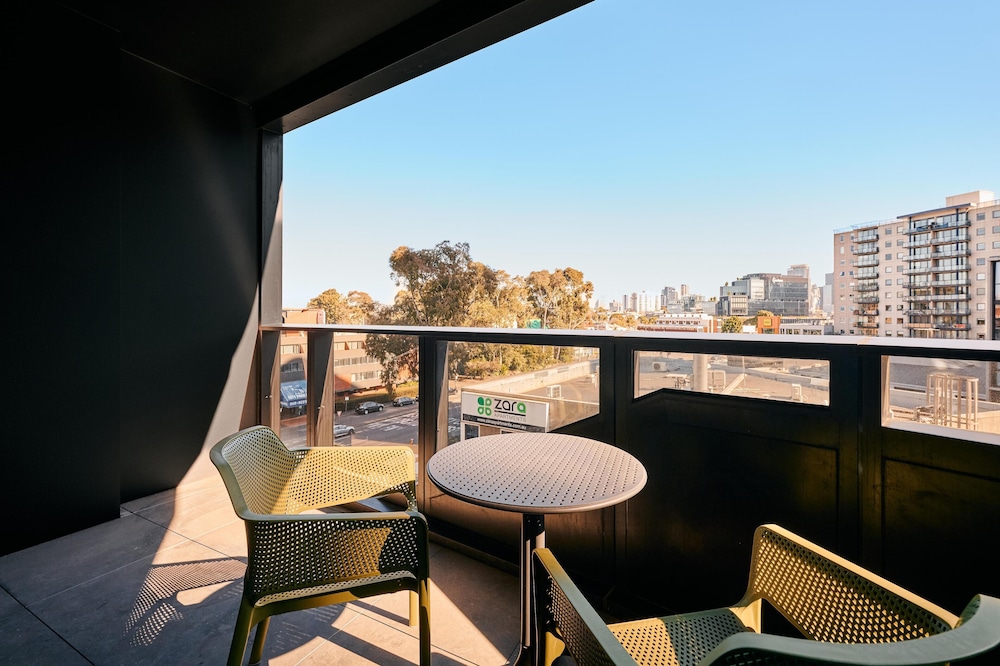 Hyatt House South Melbourne 37/47