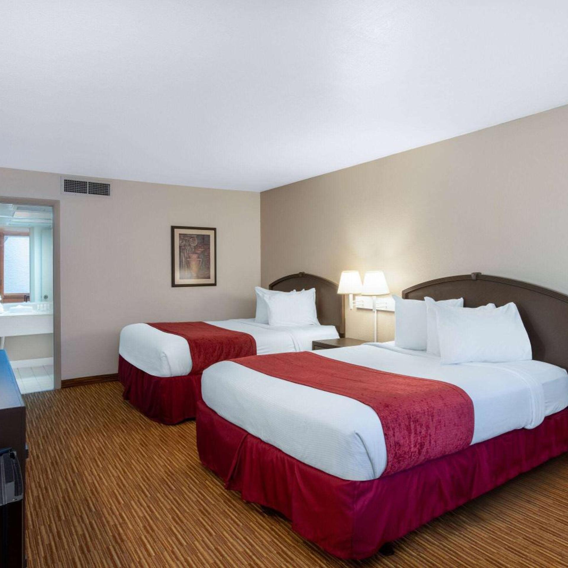Courtyard, Standard, 2 Queen Beds