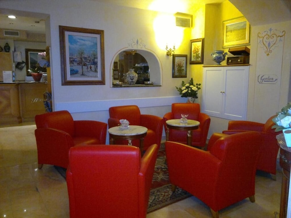 Hotel Dieci 45/66