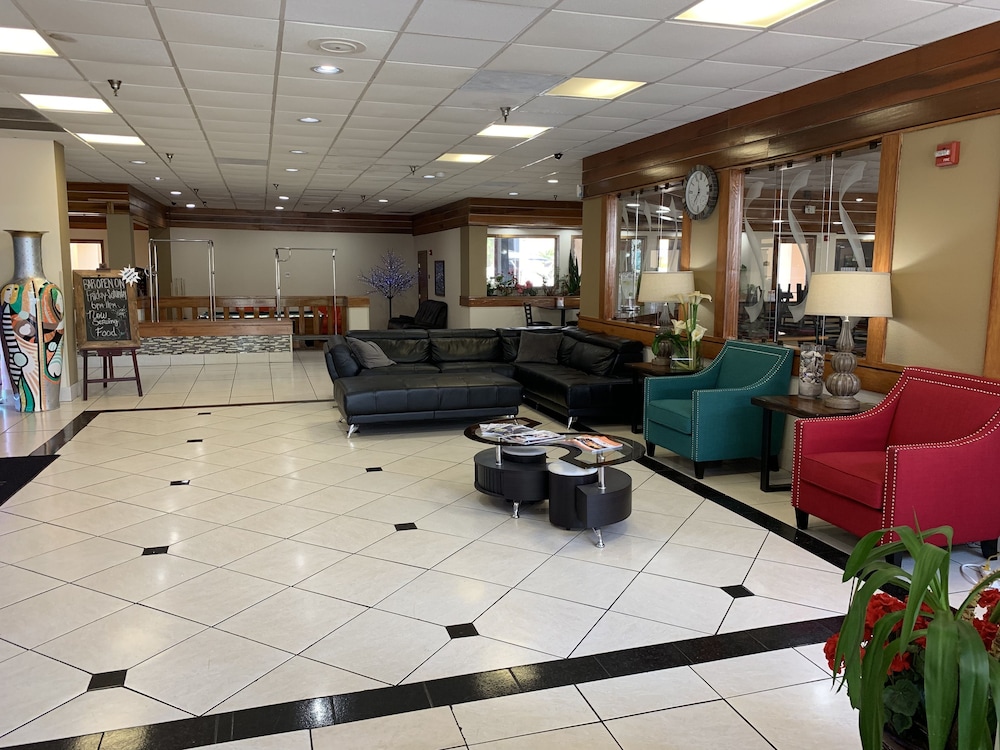Quality Inn and Suites Pensacola Bayview 12/49